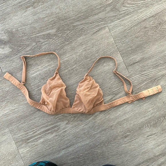 NWOT skims nude mesh triangle bralette - Picture 2 of 6